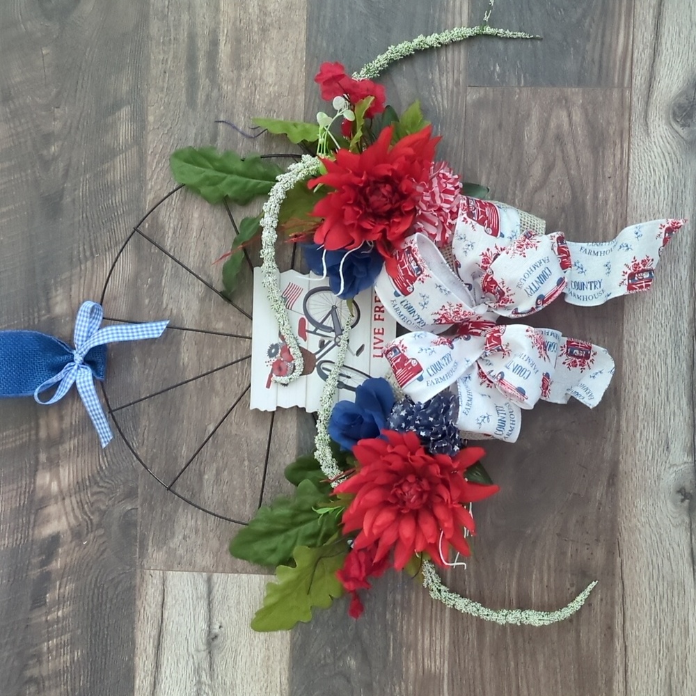 "Live Free" wheel wreath